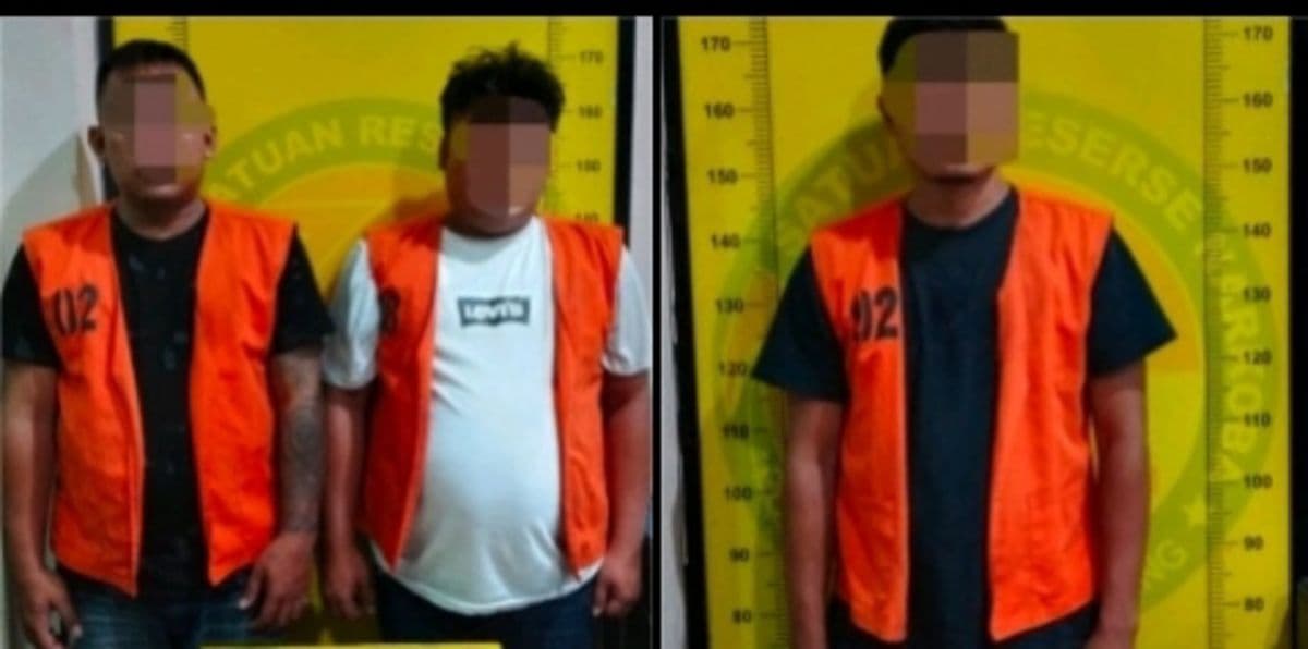 polresta_deli_serdang_gerebek_dua_lokasi_di_tanjung_morawa_3_pria_diamankan_dan_sabu_disita