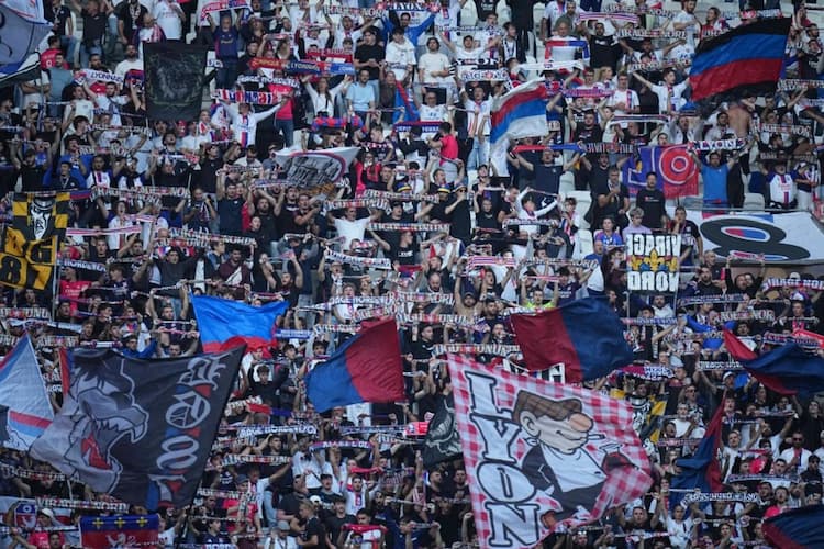 uefa_jatuhkan_denda_rp2_miliar_kepada_trabzonspor