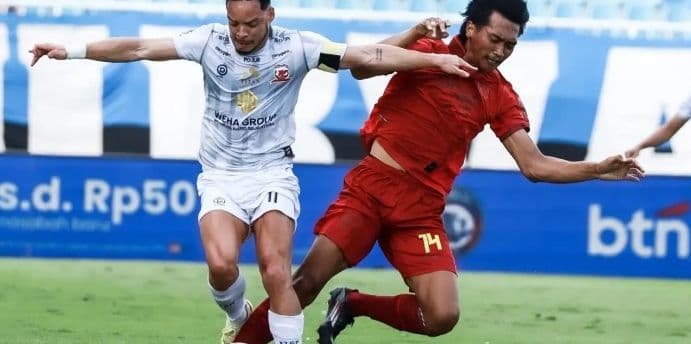 hasil_super_league_arema_fc_vs_madura_united_dua_pemain_derbi_jatim_cetak_dwigol_perdana_bagi_timnya