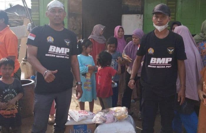 komunitas_motor_asal_binjai_salurkan_bantuan_pangan_dan_pakaian_ke_korban_banjir_aceh_tamiang