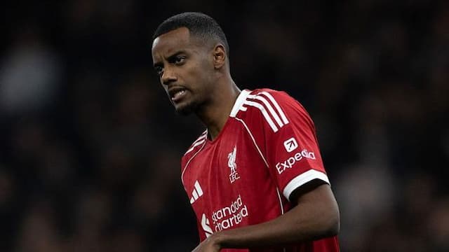 kondisi_terbaru_alexander_isak_pasca_dioperasi_karena_cedera