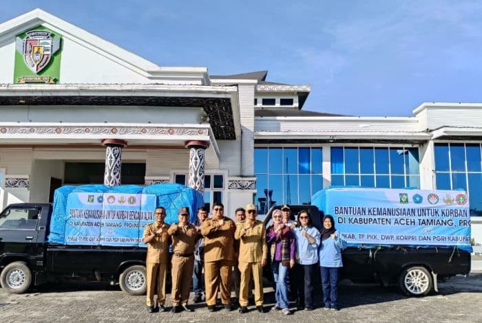 pemkab_simalungun_salurkan_bantuan_untuk_korban_banjir_aceh_dan_langkat