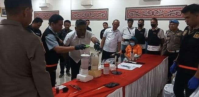 polres_tebing_tinggi_musnahkan_1_kg_sabu_milik_wanita_asal_sibolga