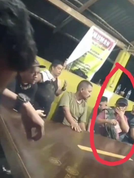 video_diduga_kades_talapeta_jadi_bandar_judi_dadu_putar_viral_di_media_sosial