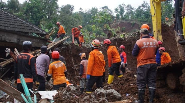 begini_kisah_korban_selamat_dari_longsor_di_wonosalam_jombang