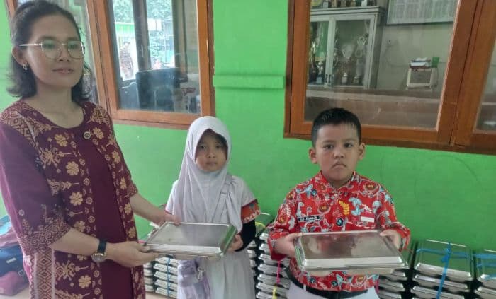 kepala_sppg_diangkat_jadi_pppk_pengamat_ingatkan_kesejahteraan_guru_honorer_juga_penting_