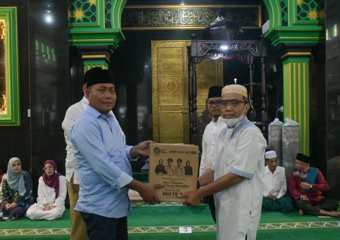 masjid_di_deli_serdang_terima_bantuan_operasioan_dari_tim_safari_ramadan
