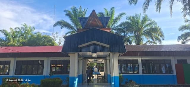 proyek_revitalisasi_smpn_2_tigalingga_kabarnya_diselidiki_aph_disdik_dairi_bungkam