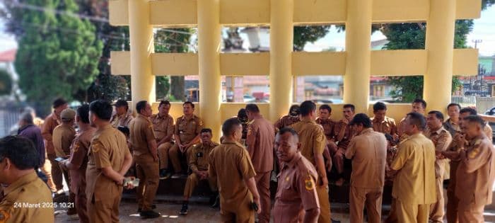 bupati_dairi_tak_izinkan_ratusan_kades_ikut_rapat_sppt_pbbp2