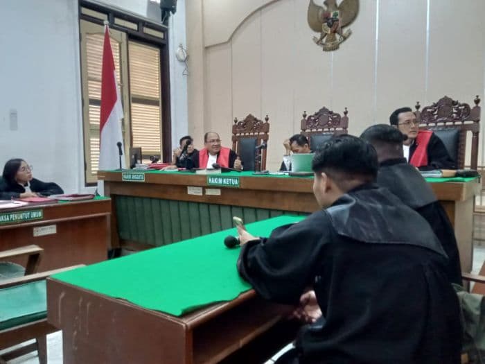 hakim_ultimatum_jaksa_bebaskan_supervisor_bank_mega_terdakwa_penggelapan_rp86_miliar