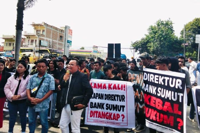 kapolda_sumut_dan_dirkrimsus_didemo_atas_dugaan_obstruction_of_justice