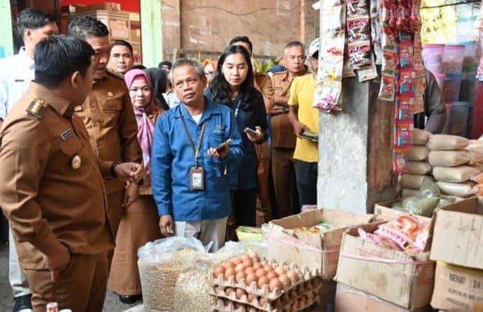 lebaran_2025_penghasilan_pedagang_di_sibolga_turun_50_persen