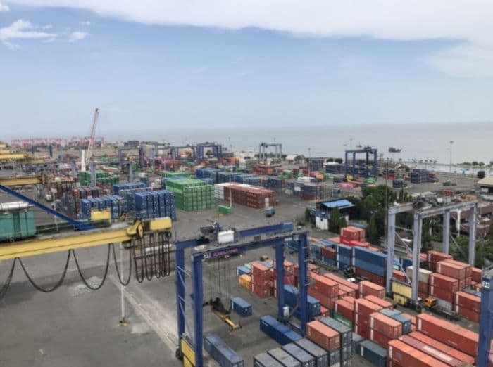 terminal_operasi_24_jam_hadapi_lonjakan_logistik_di_pelabuhan_belawan_dan_kuala_tanjung