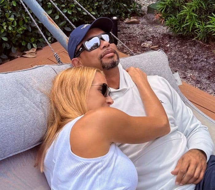 tiger_woods_resmi_pacari_vanessa_mantan_istri_donald_trump_jr