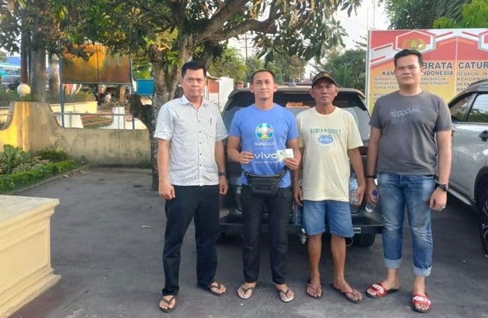 mobil_diduga_hasil_penggelapan_dicegat_di_tol_tebing_tinggi_polisi_amankan_sigra_abuabu