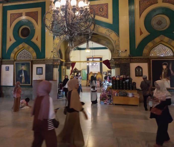 pengunjung_membludak_di_istana_maimun_medan_usai_idulfitri_2026