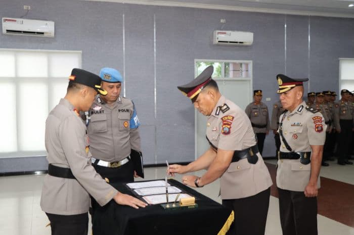 akp_daniel_parlindungan_sinaga_jabat_kabag_ops_polres_tapteng_yang_baru