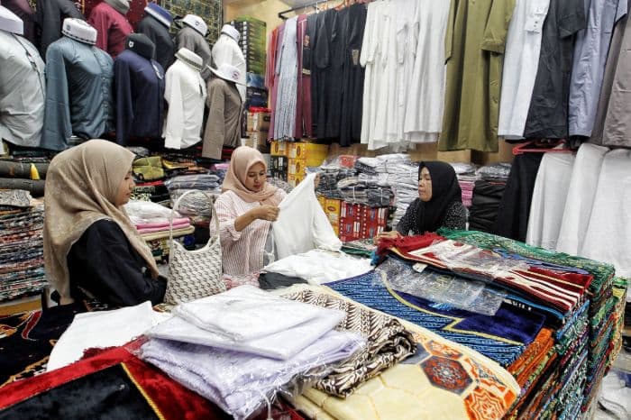 omzet_penjualan_perlengkapan_haji_menurun