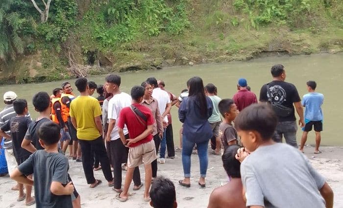 dua_pelajar_hanyut_di_sungai_langkat_tim_gabungan_masih_lakukan_pencarian
