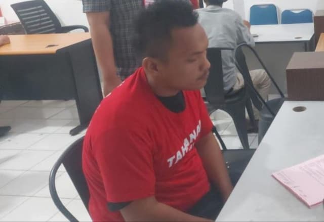 kejari_limpahkan_berkas_pembakar_rumah_hakim_khamozaro_waruwu_ke_pn_medan