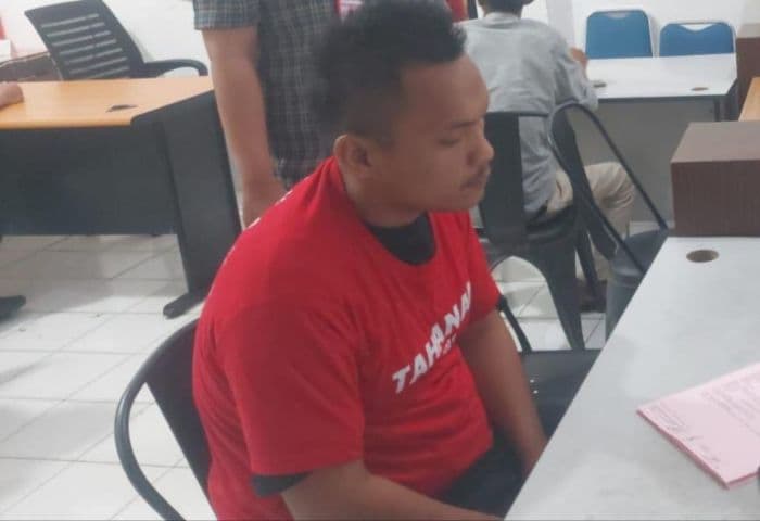 kejari_limpahkan_berkas_pembakar_rumah_hakim_khamozaro_waruwu_ke_pn_medan