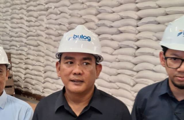 minyakita_langka_di_medan_bulog_sumut_pertanyakan_alokasi_65_persen_produksi_pabrikan