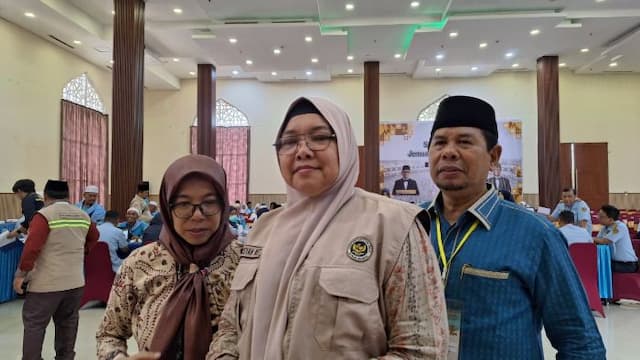 seorang_jemaah_kloter_3_asal_medan_tunda_berangkat_haji_akibat_stroke
