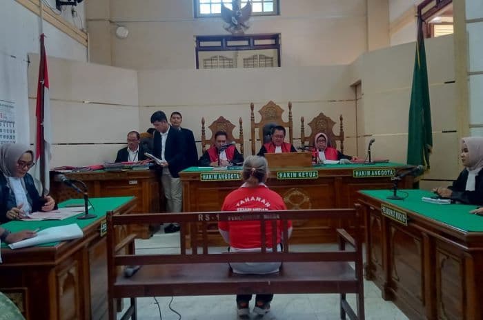 sidang_tuntutan_tiromsi_sitanggang_yang_bunuh_suaminya_ditunda_ketiga_kalinya_