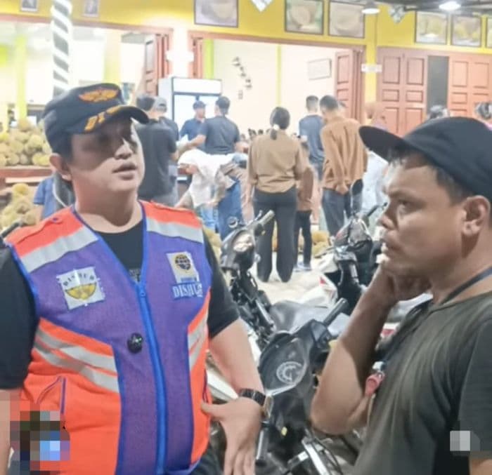 dishub_binjai_sidak_jukir_di_lapak_durian_bantah_ada_tarif_parkir_di_atas_rp5_ribu