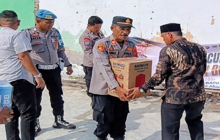 kapolres_batu_bara_bantu_pompa_air_untuk_mts_al_washliyah_pangkalan_dodek_yang_kesulitan_air_bersih