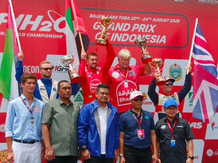 bobby_nasution_f1h2o_bisa_membuat_danau_toba_semakin_dikenal_dunia