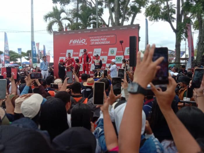 rusty_wyatt_juara_f1h2o_danau_toba_usai_jonas_andersson_alami_kendala_mesin
