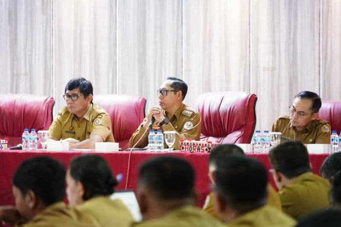 bupati_taput_minta_kinerja_pimpinan_opd_dinilai_dari_hasil_kerja_bukan_sekadar_laporan