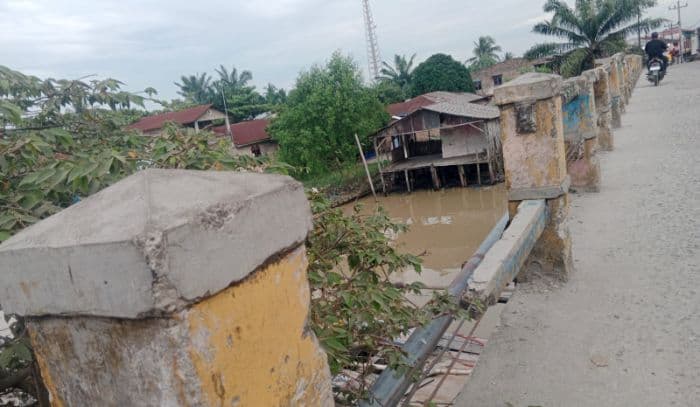 jembatan_nagur_di_sergai_rusak_parah_warga_desak_gubsu_segera_perbaiki