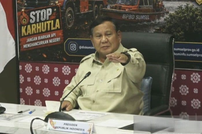 ubi_bombing_ala_prabowo_tepung_singkong_jadi_senjata_baru_padamkan_karhutla_