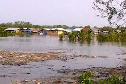 bmkg_ingatkan_banjir_rob_landa_pesisir_medan_utara_26_september2_oktober