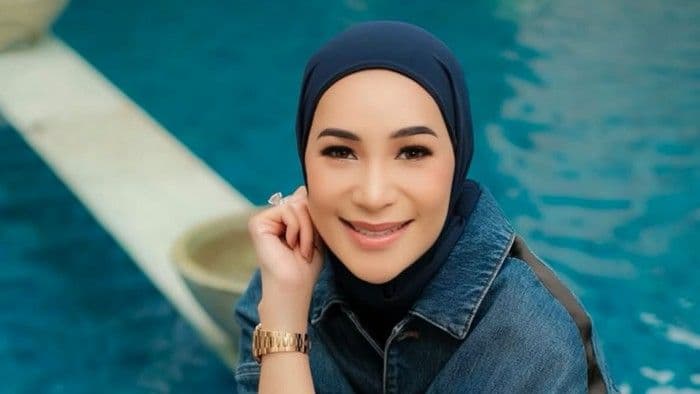 erin_tak_hadir_mediasi_gugatan_rp1_miliar_mantan_art