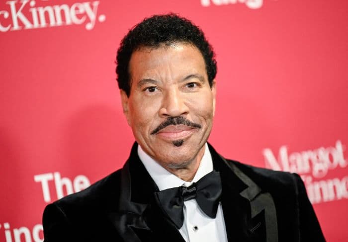 lionel_richie_istirahat_dari_panggung_usai_jalani_prosedur_jantung