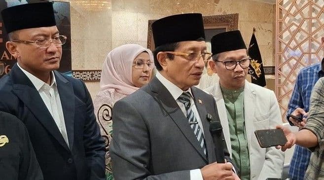 menag_tegaskan_pendidikan_gratis_juga_berlaku_untuk_madrasah_negeri_