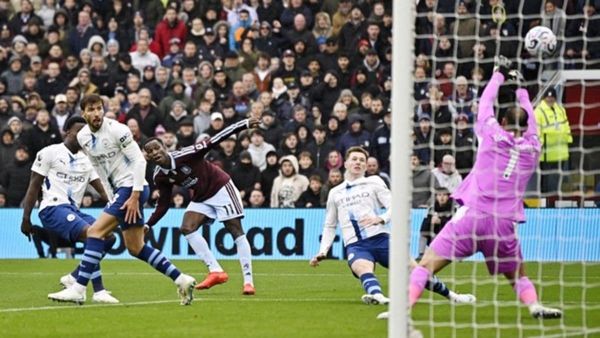 aston_villa_tekuk_man_city_21_rekor_sempurna_the_citizens_terhenti_
