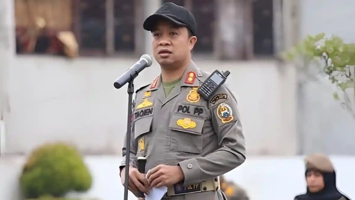 gubernur_bobby_instruksikan_satpol_pp_bantu_berantas_narkoba_hingga_penggerebekan_thm_