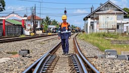 kai_divre_i_sumut_siagakan_31_petugas_untuk_periksa_jalur_kereta_api