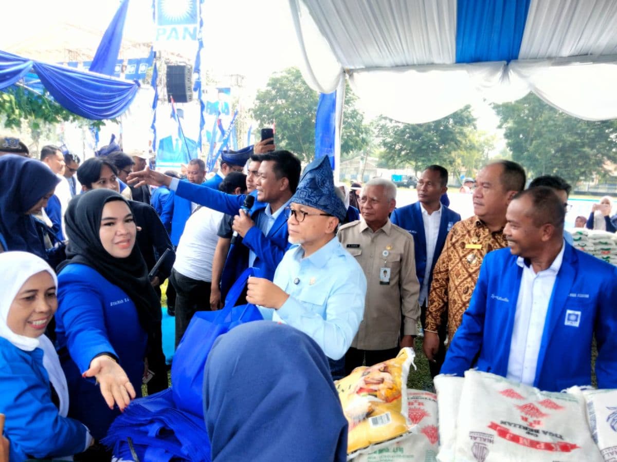 pasar_murah_di_kisaran_diresmikan_zulkifli_hasan_potongan_diskon_hingga_50_persen