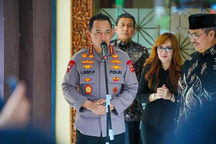 kapolri_maksimalkan_layanan_darurat_110_untuk_percepat_respons_pengaduan
