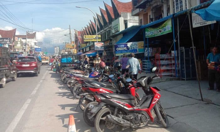 h1_natal_2025_arus_lalu_lintas_onan_porsea_toba_terpantau_stabil
