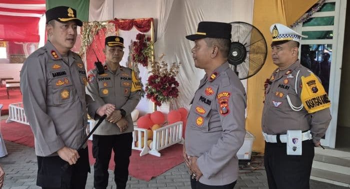 kapolres_akbp_bambang_pastikan_perayaan_natal_dan_tahun_baru_di_binjai_aman_dan_kondusif