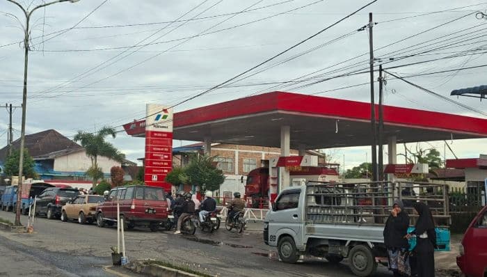 kejari_dairi_periksa_dua_spbu_terkait_dugaan_korupsi_anggaran_dlh_rp41_miliar