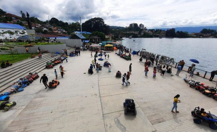 libur_natal_2025_kunjungan_wisata_ke_parapat_masih_normal