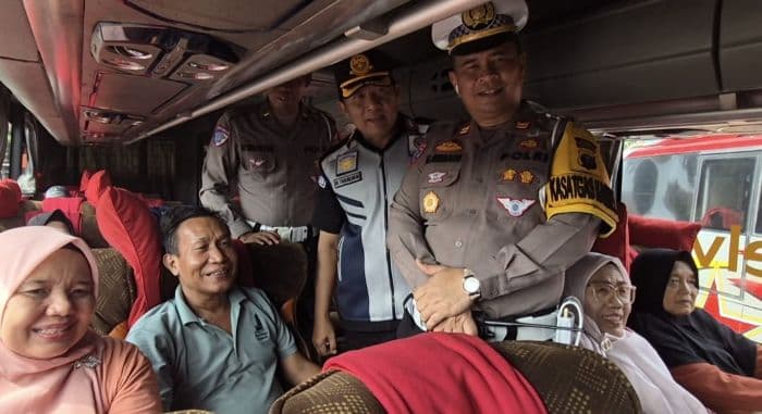 lonjakan_pemudik_nataru_2025_di_binjai_penumpang_bus_akap_naik_50_persen