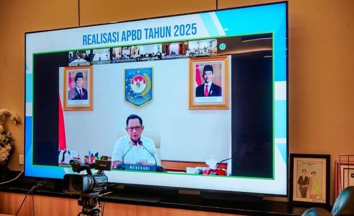 mendagri_tekankan_fleksibilitas_apbd_dan_solidaritas_daerah_pasca_bencana